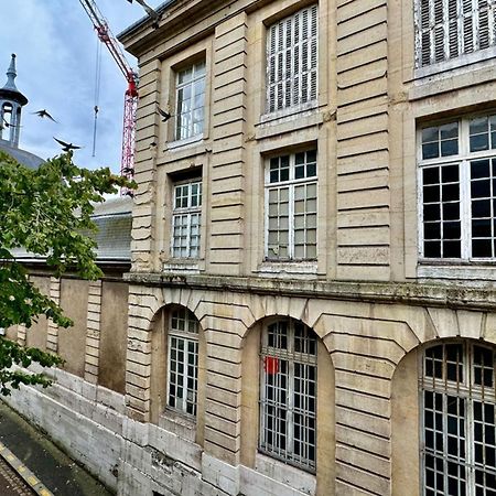 Gerard, Appartement Central Avec Parking Prive Rouen Exterior photo